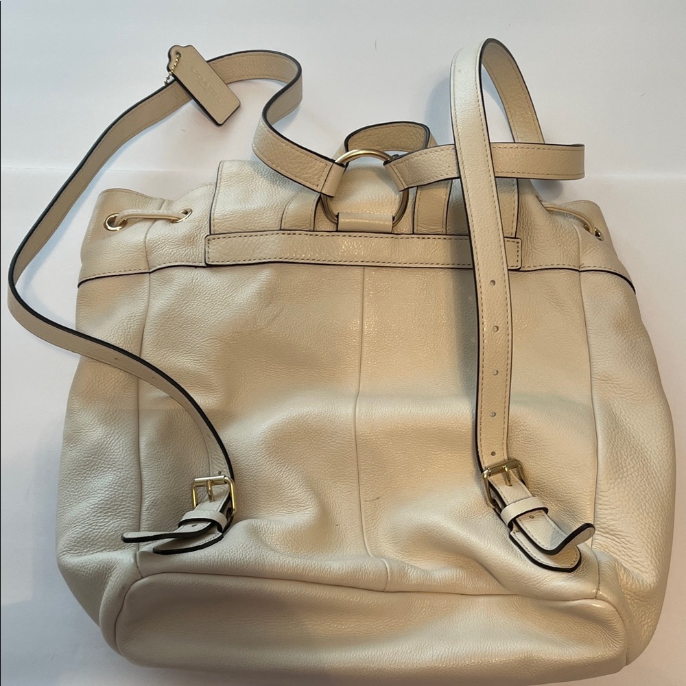 Coach Billie Chalk White Pebbled Leather Backpack w/Adjustable Straps & Pockets! - Picture 5 of 16